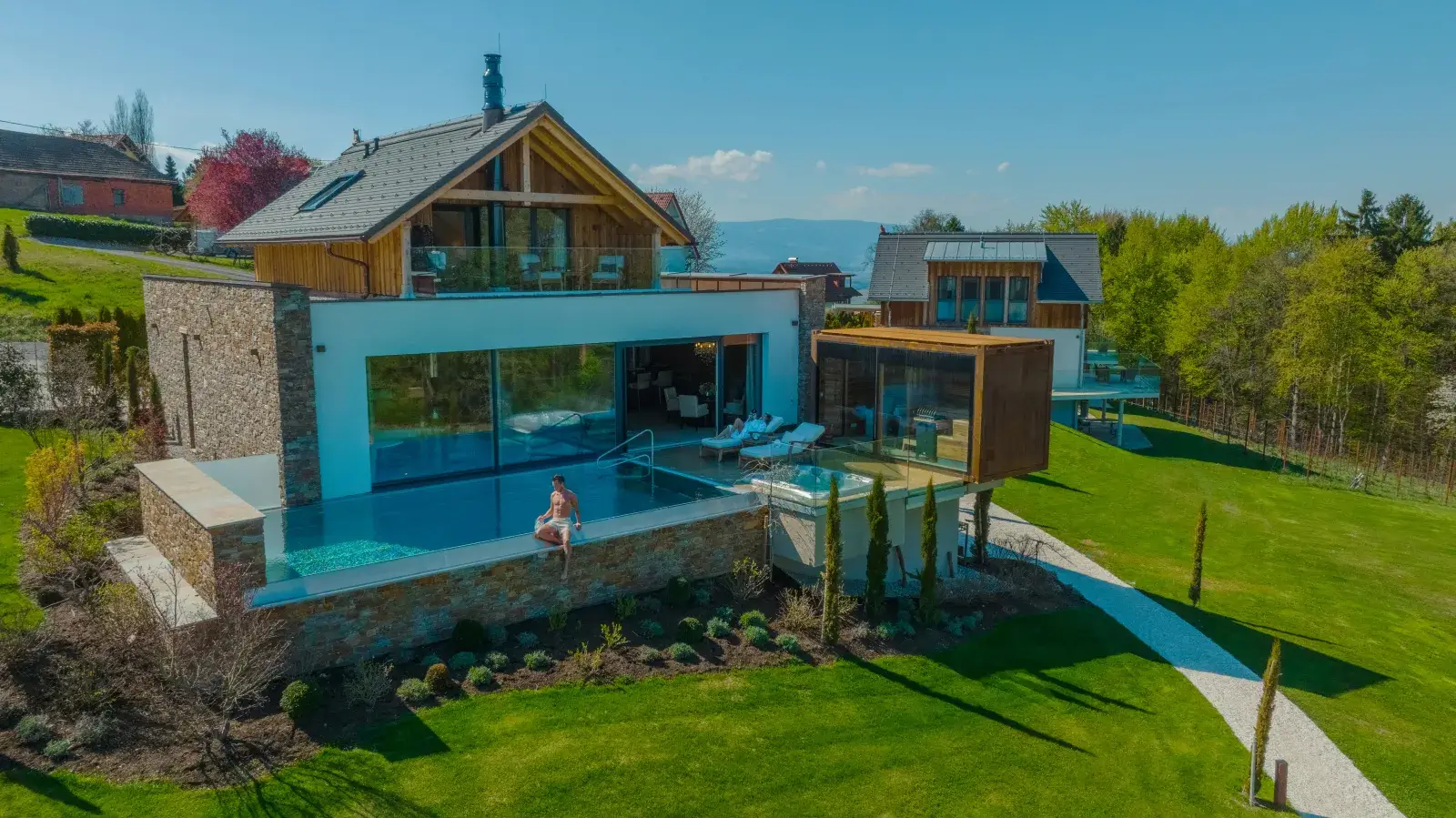 Short-term rental property requiring owner management