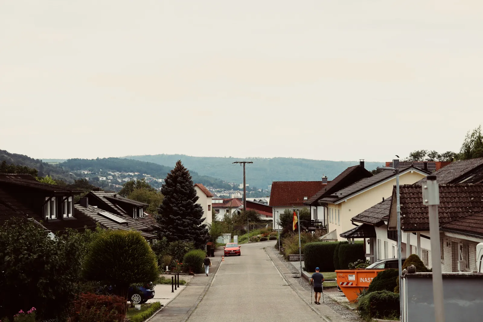 suburban neighborhood houses