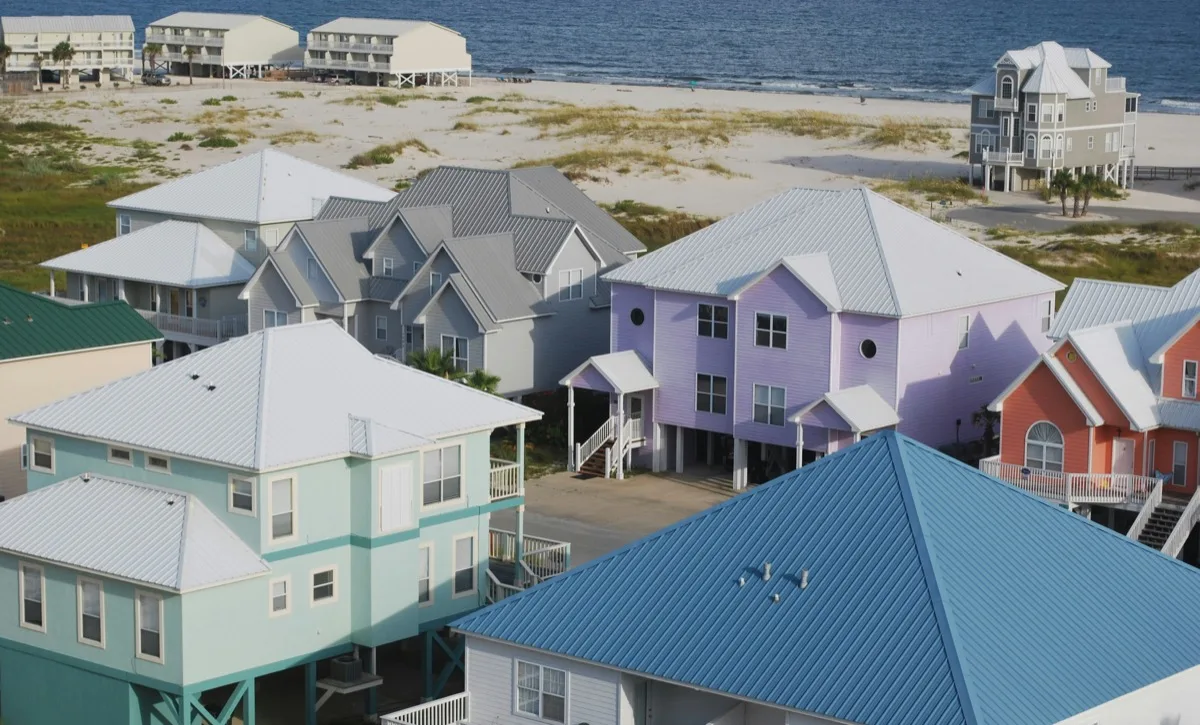 Beachfront short-term rental homes in Gulf Shores, Alabama